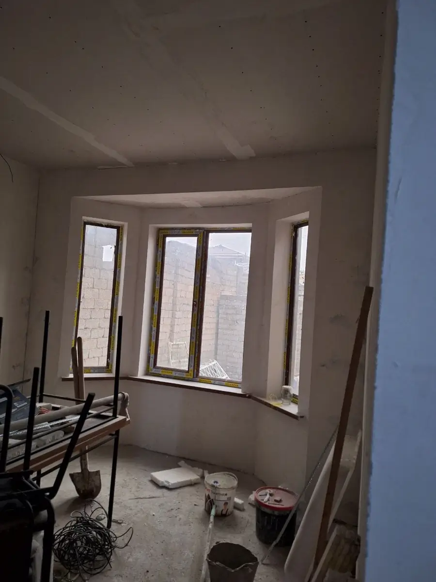 2 qavatli uy sotiladi − 240 m²