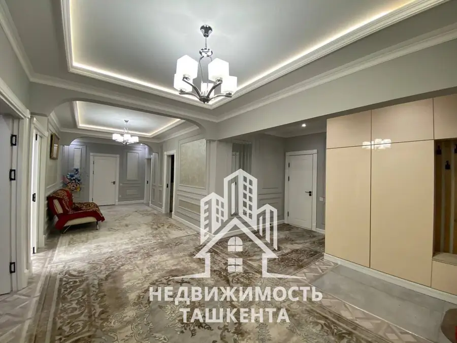 4 xonali kvartira − 206 m², 6/9 qavat