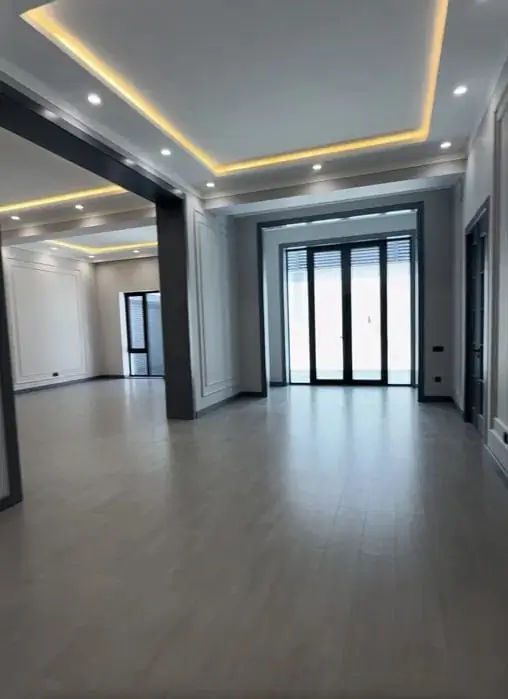 2 qavatli uy − 750 m², 7.5 sot. 