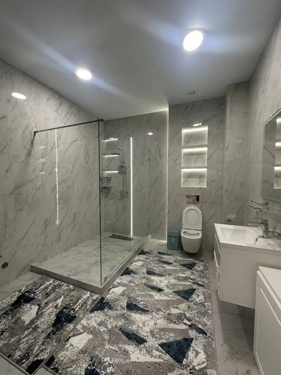 Ijaraga 3 qavatli uy − 800 m²