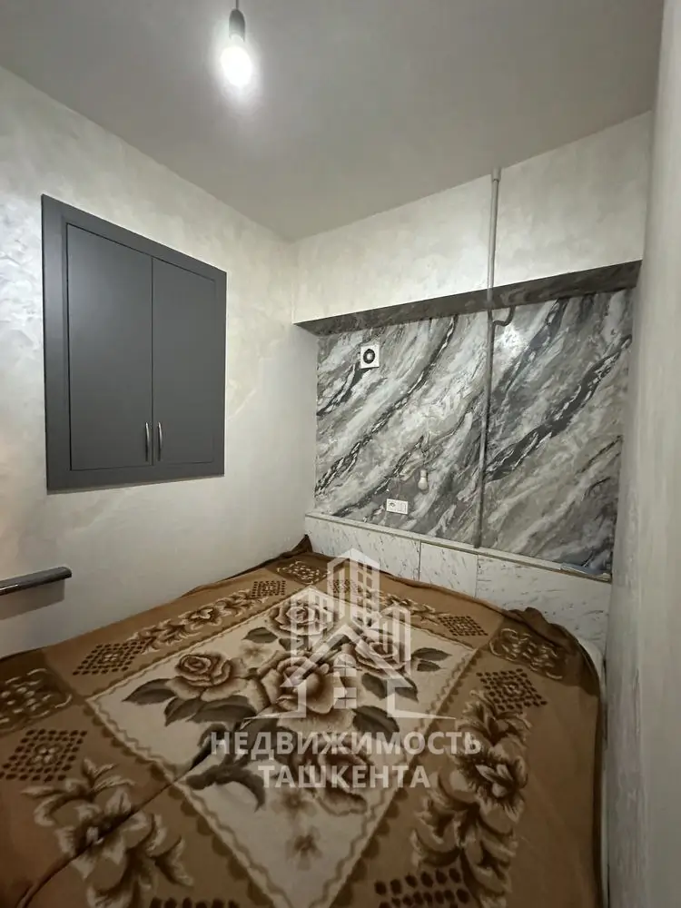 1 xonali kvartira − 42 m², 2/4 qavat