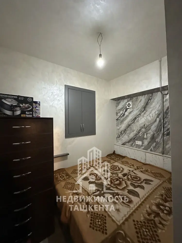 1 xonali kvartira sotiladi − 42 m²