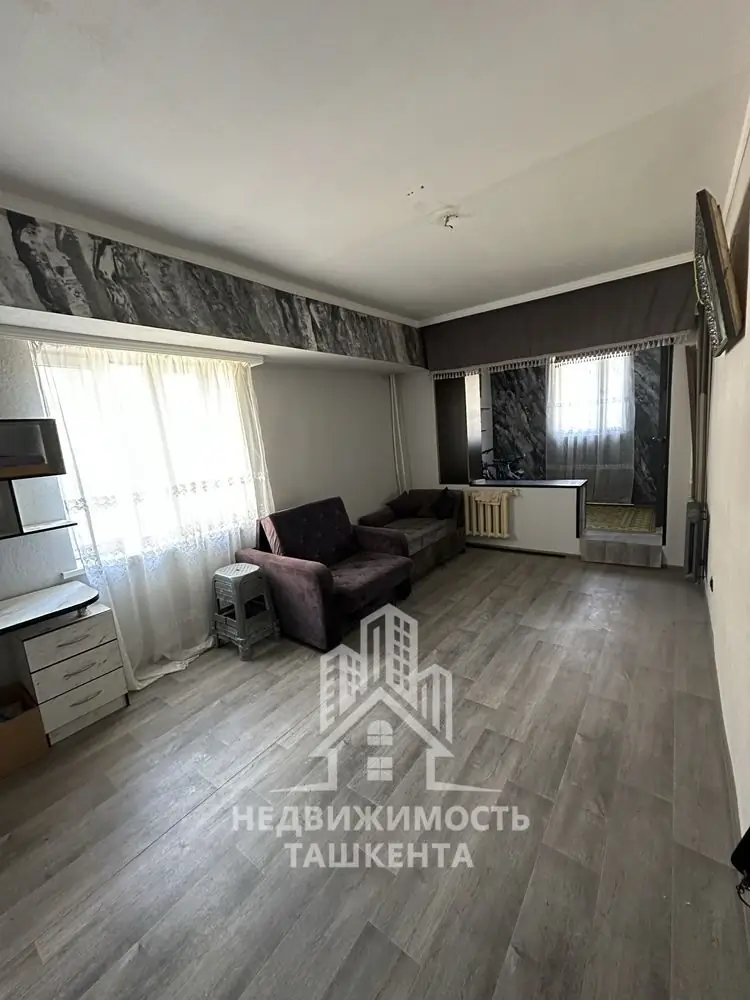 1 xonali kvartira − 42 m², 2/4 qavat