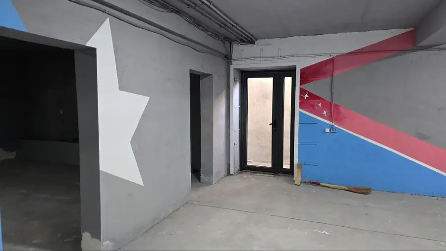 Ofis sotiladi − 300 m²