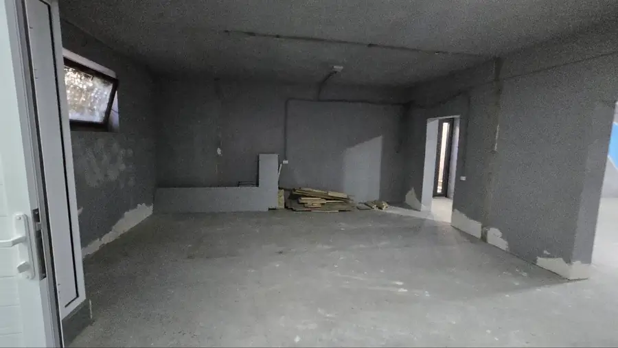 Ofis sotiladi − 300 m²