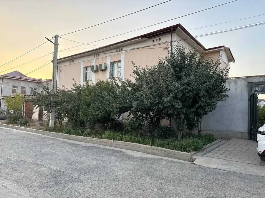 2 qavatli taunxaus − 150 m², 4 sot.