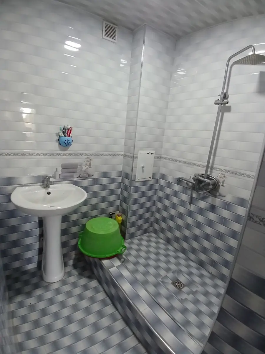 Продается 3-комнатная квартира − 70 м²