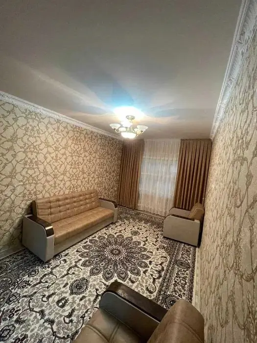 Сдается 3-комнатная квартира − 77 м²