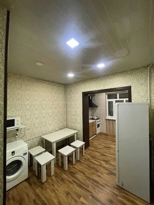 Сдается 3-комнатная квартира − 77 м²