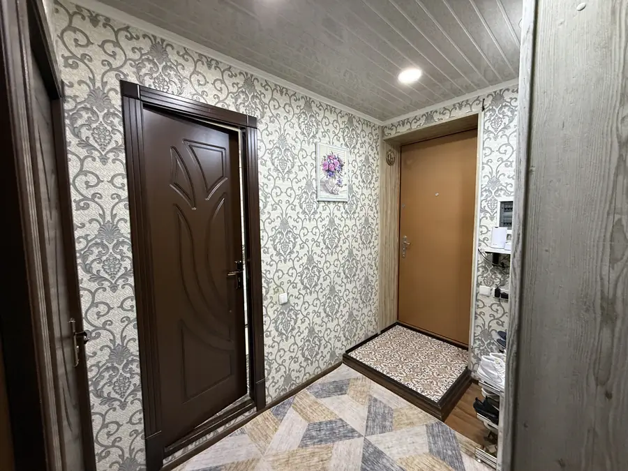 Продается 3-комнатная квартира − 65 м²