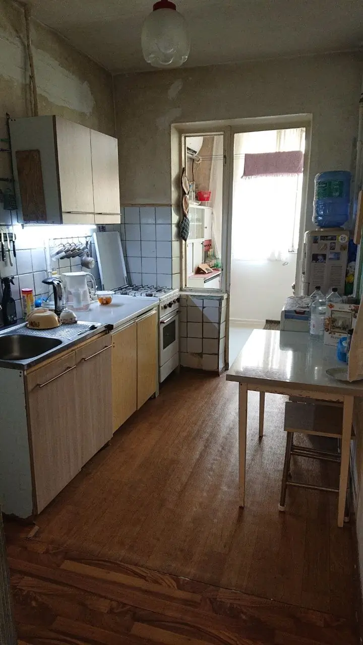 Продается 3-комнатная квартира − 82 м²