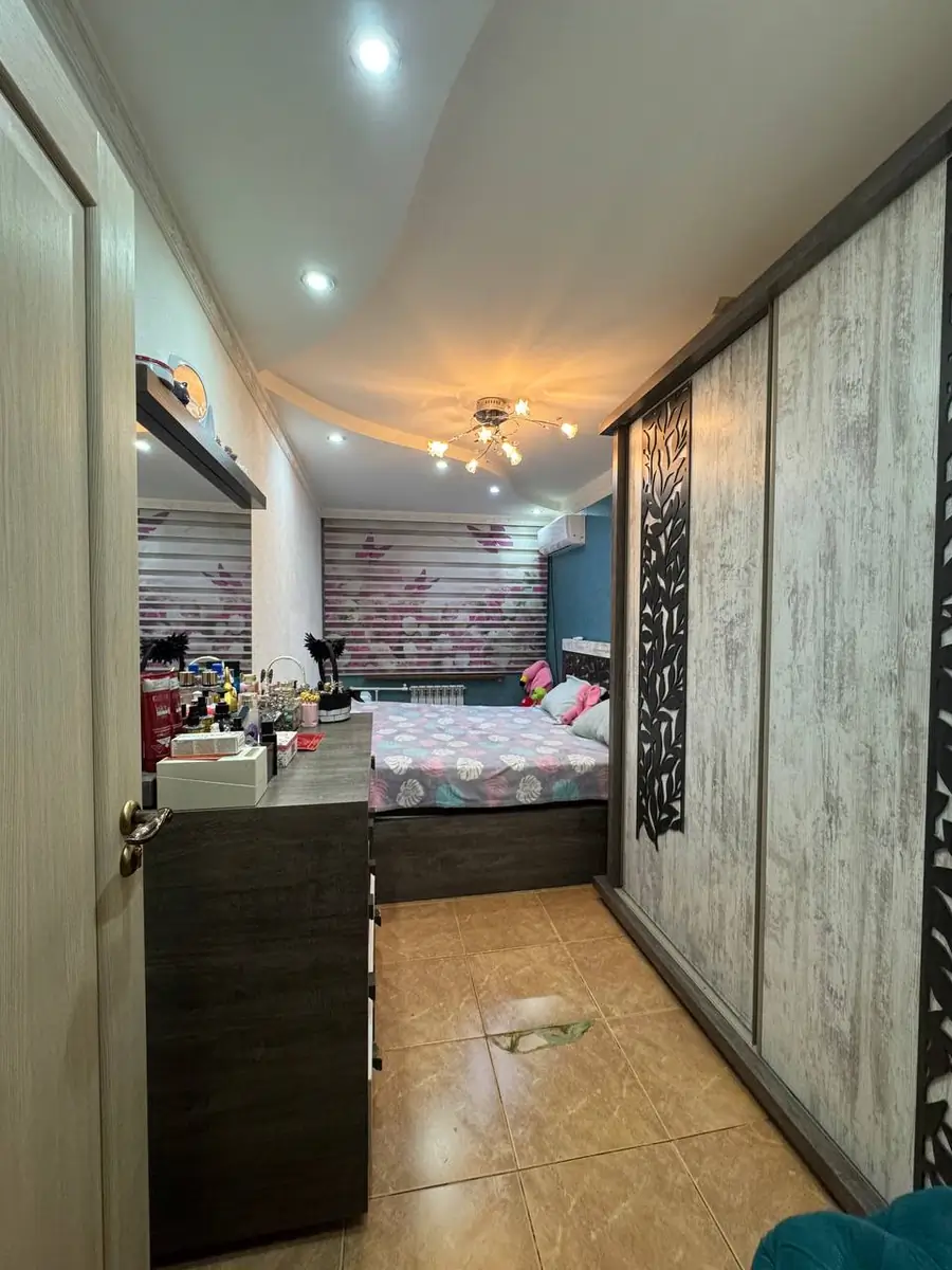 2 xonali kvartira sotiladi − 50 m²