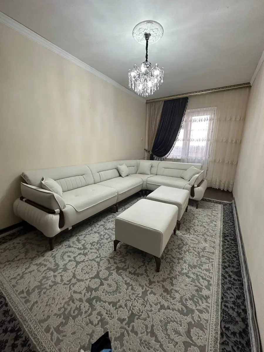 Продается 4-комнатная квартира − 103 м²