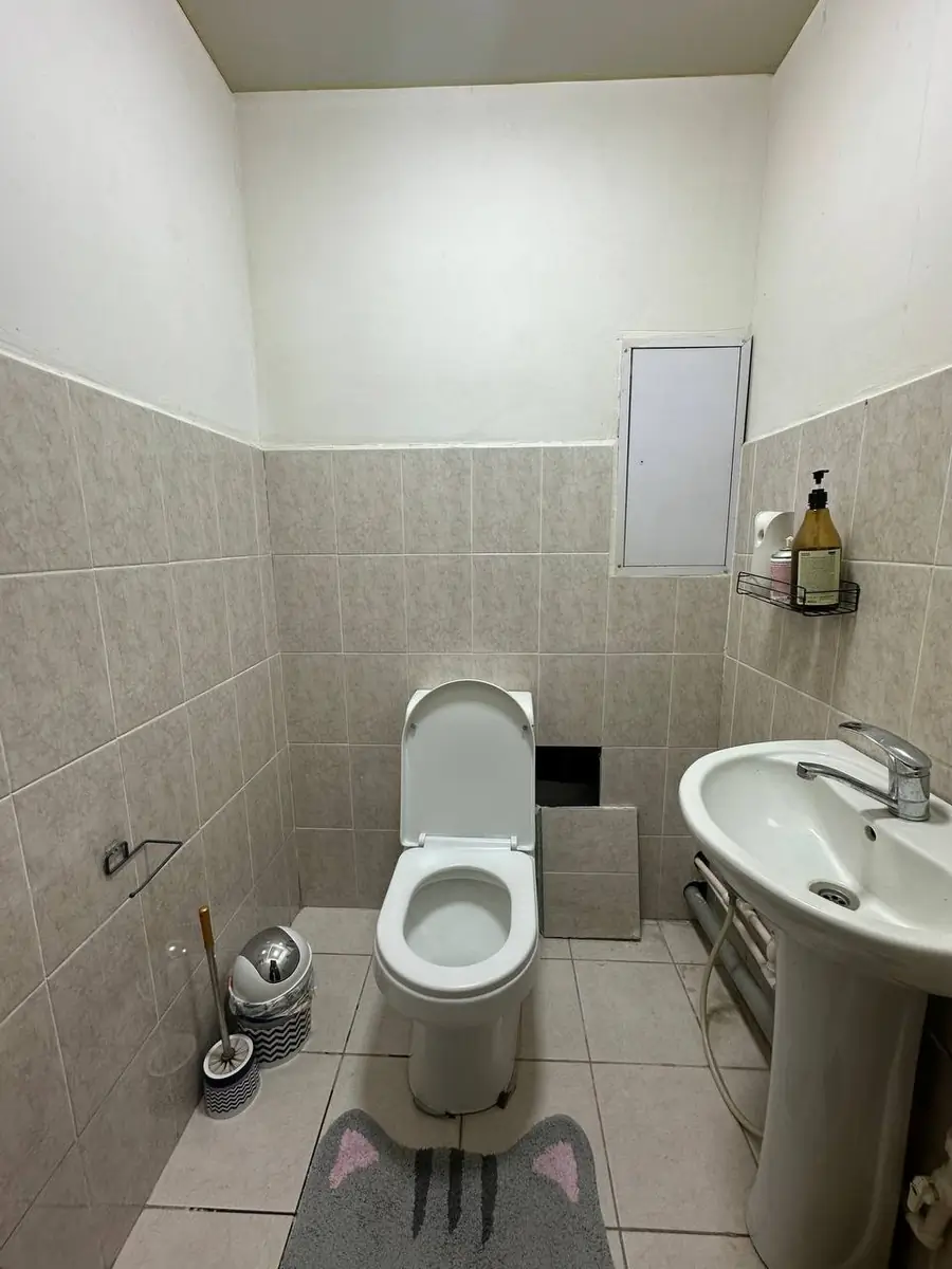 Продается 4-комнатная квартира − 103 м²