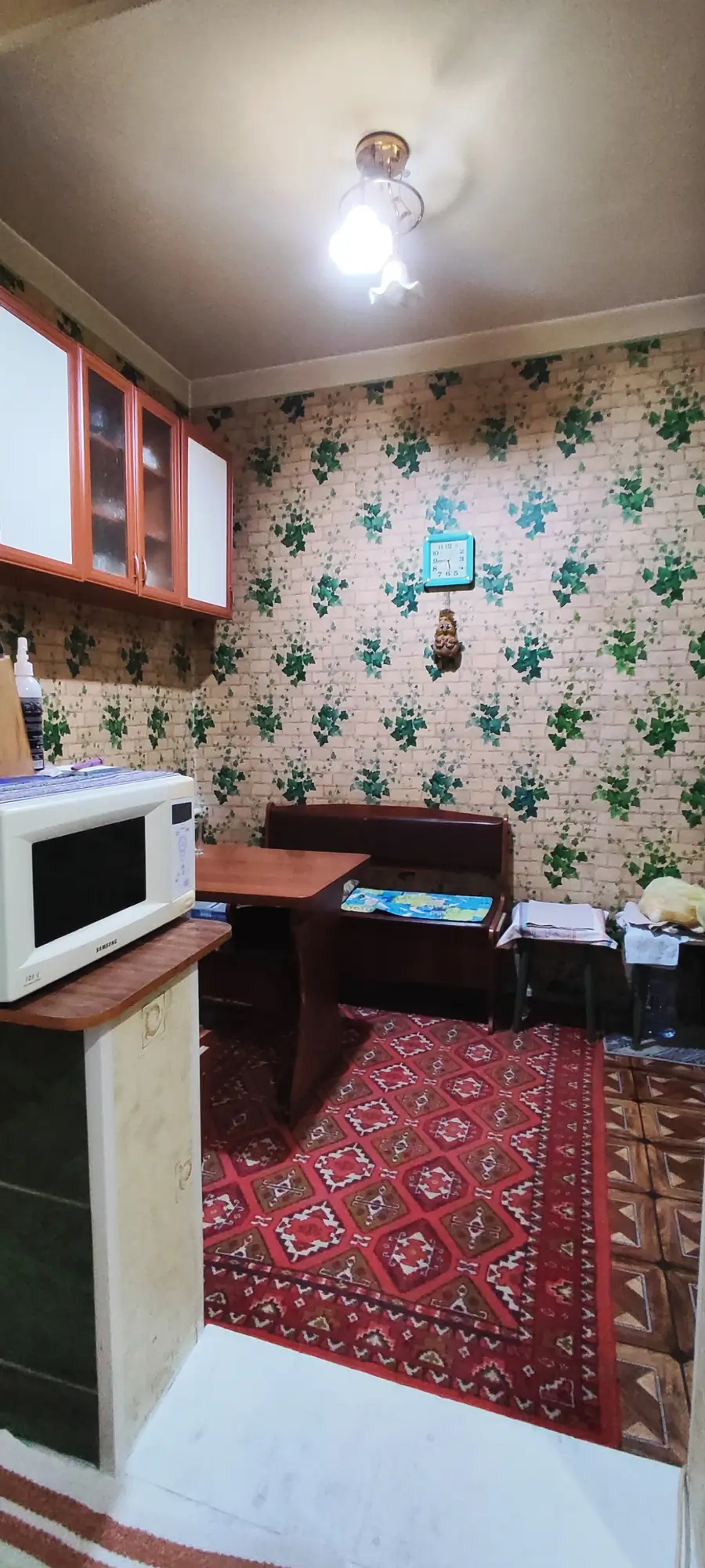 3 xonali kvartira sotiladi − 67 m²