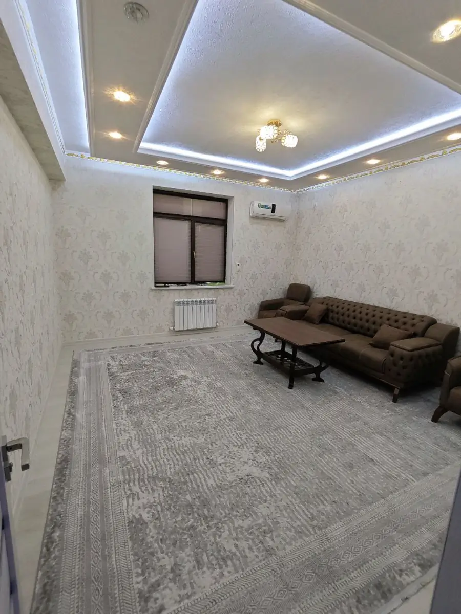 Сдается 2-комнатная квартира − 74 м²