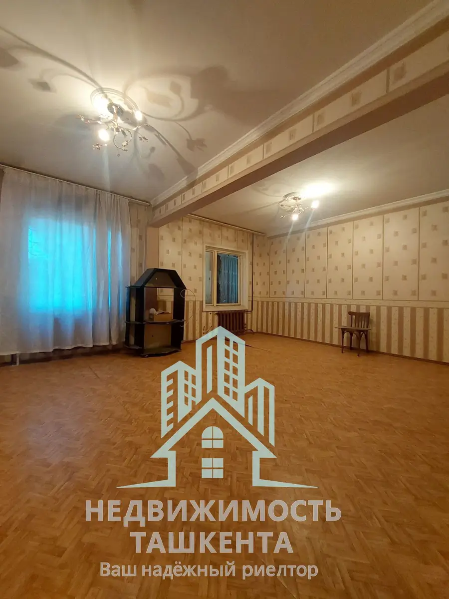 4 xonali kvartira sotiladi − 90 m²