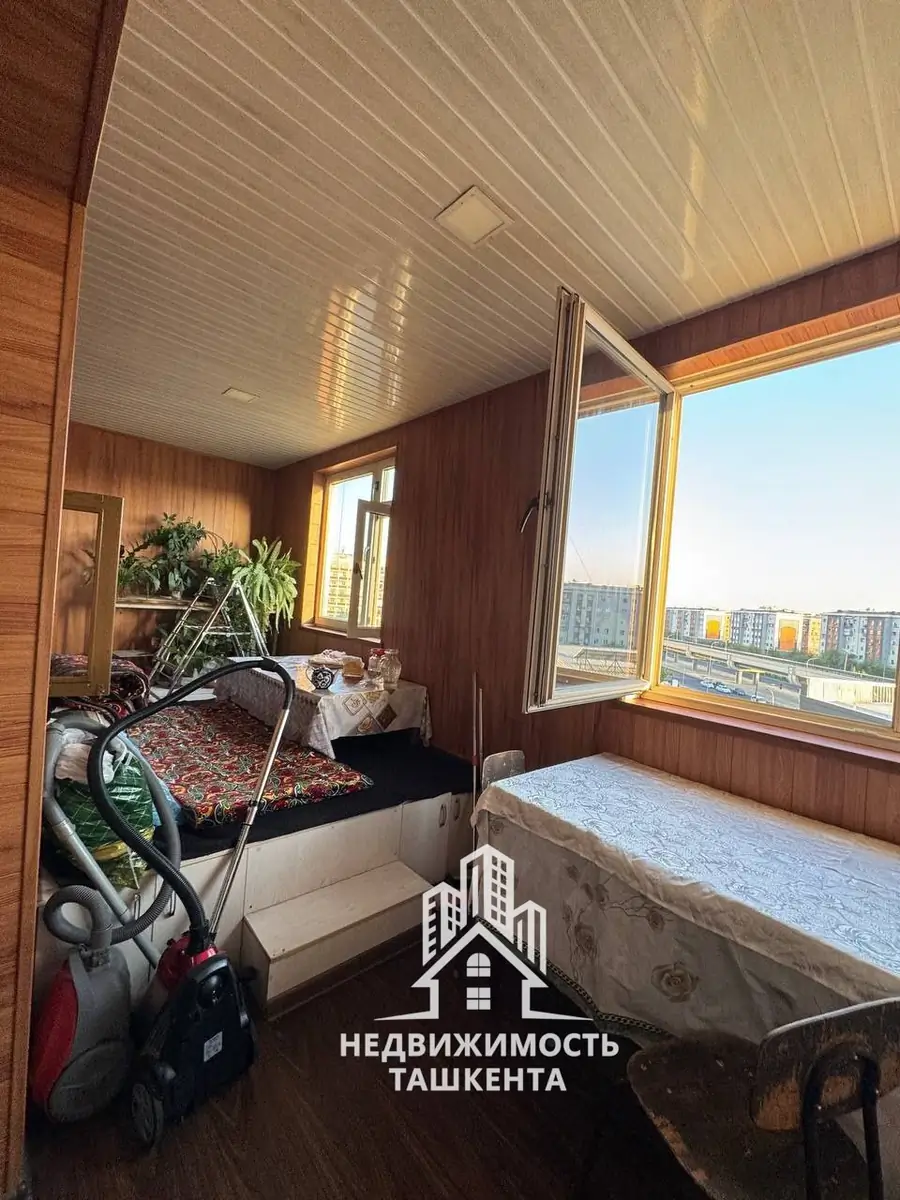 Продается 3-комнатная квартира − 100 м²