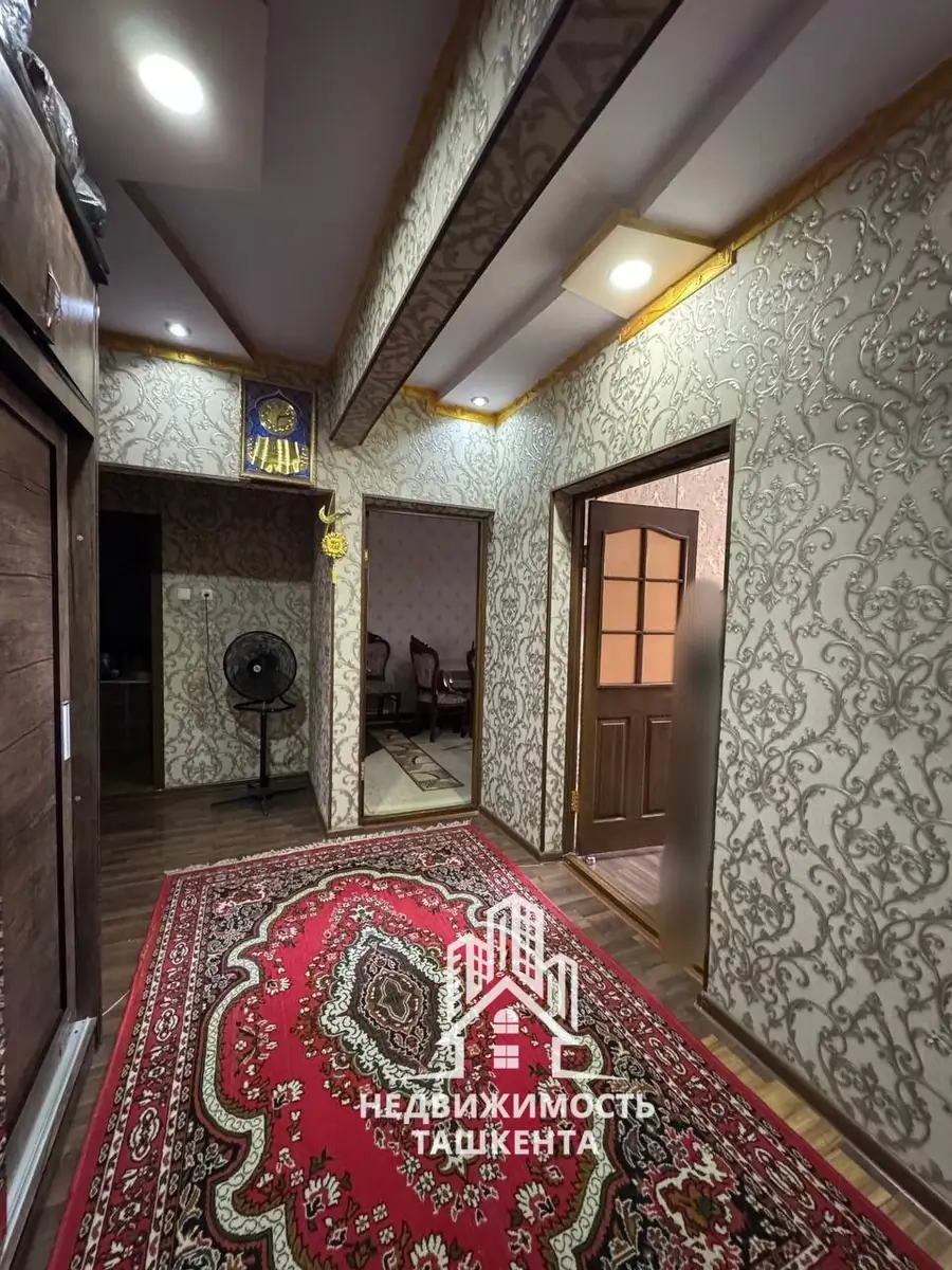 Продается 3-комнатная квартира − 100 м²