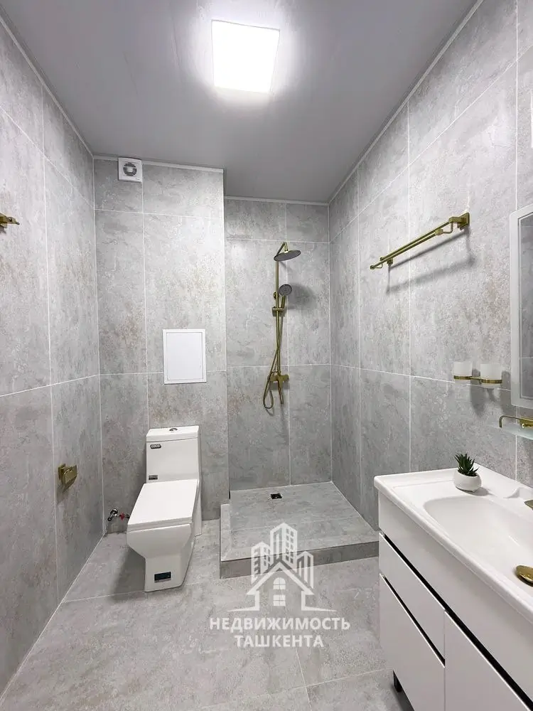 2 xonali kvartira − 44 m², 8/8 qavat