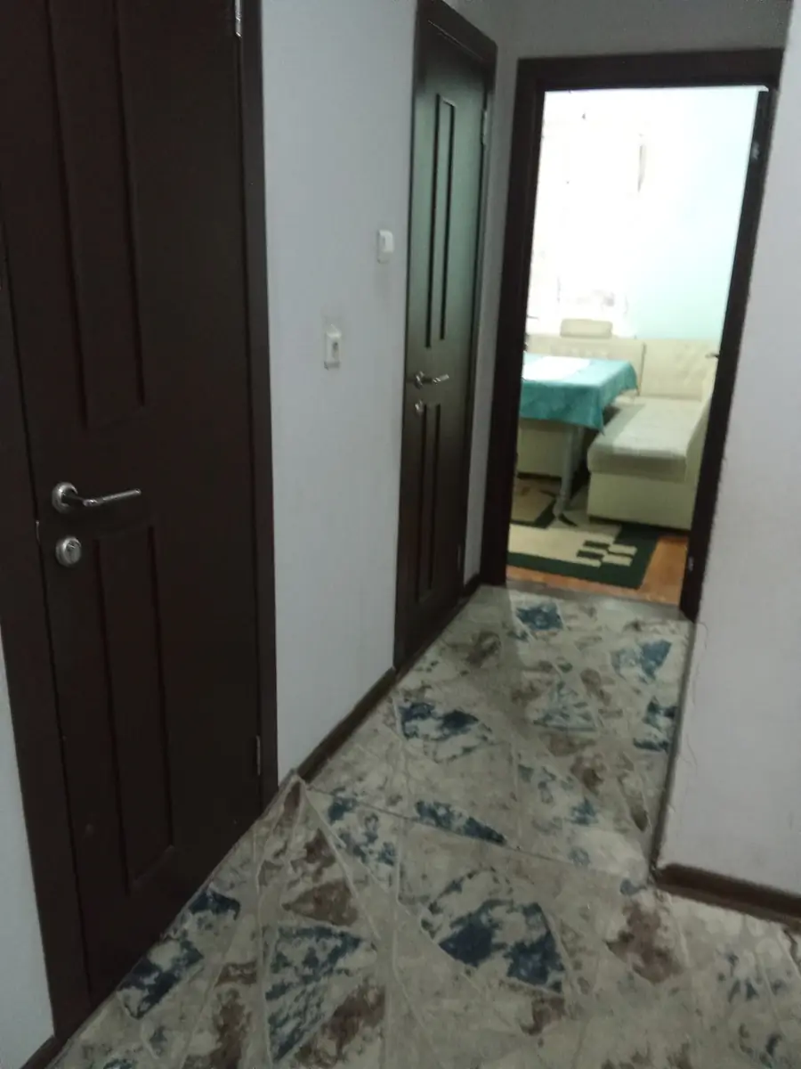 Продается 3-комнатная квартира − 74 м²