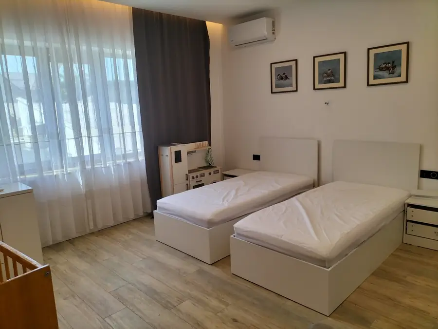 2 qavatli uy sotiladi − 300 m²