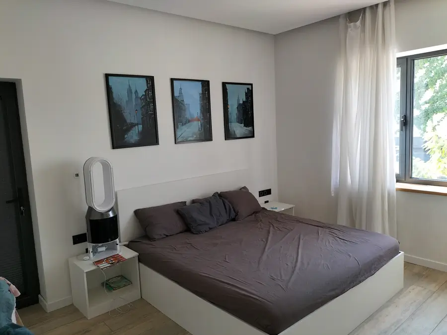 2 qavatli uy sotiladi − 200 m²