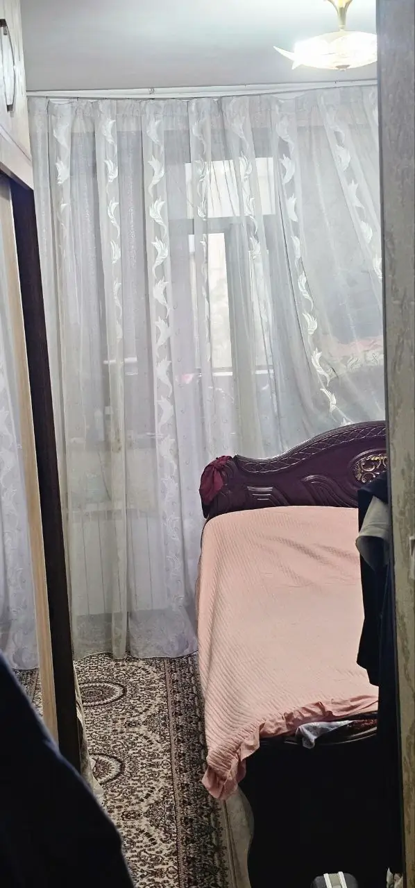 3 xonali kvartira sotiladi − 75 m²