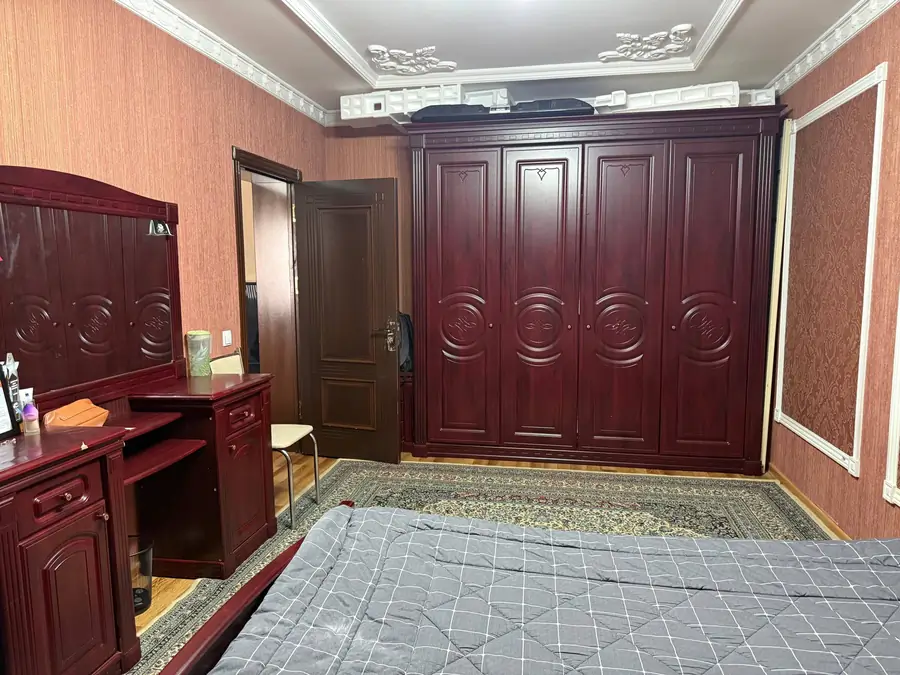 Продается 3-комнатная квартира − 80.3 м²