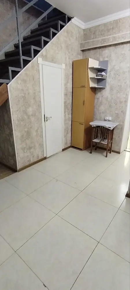 3-комнатная квартира − 86 м², 2/2 этаж