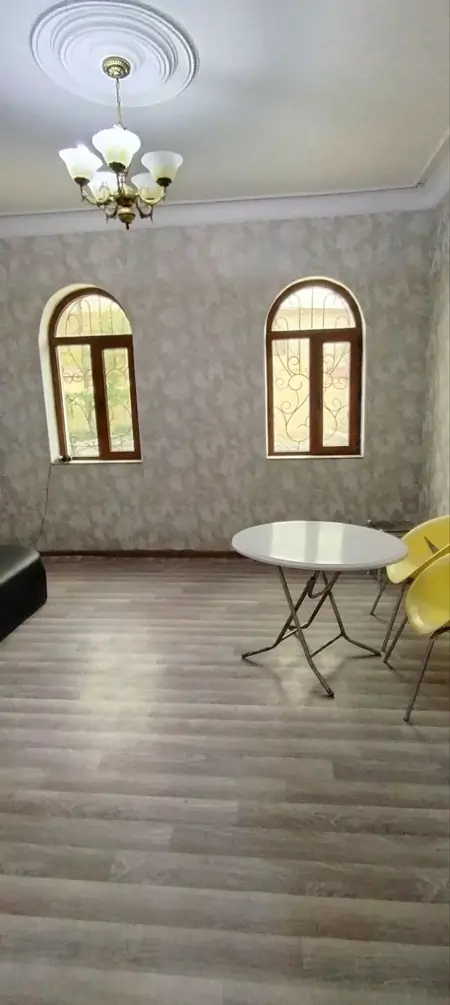 3-комнатная квартира − 86 м², 2/2 этаж