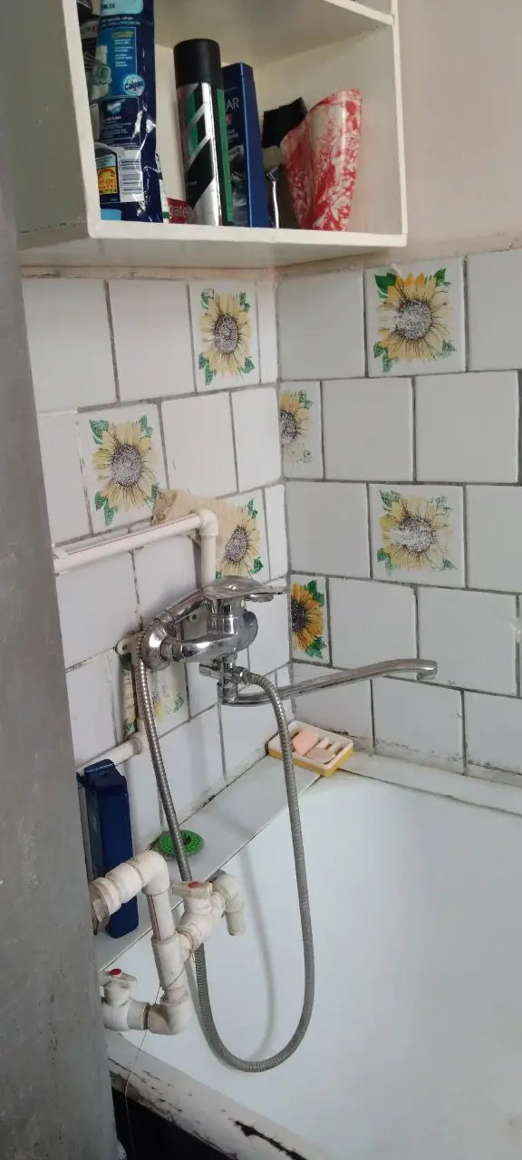 3 xonali kvartira sotiladi − 65 m²