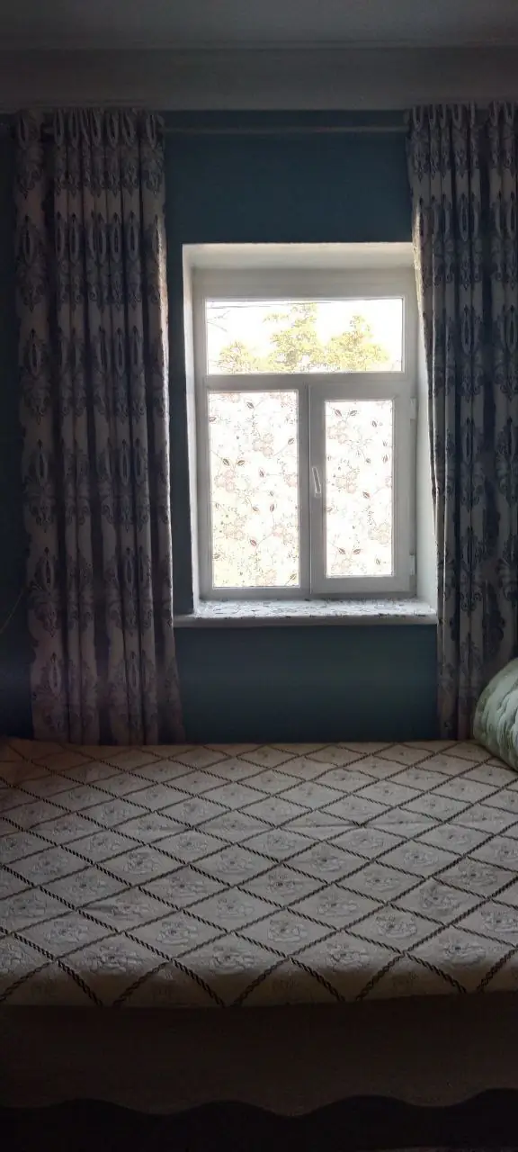 3 xonali kvartira sotiladi − 65 m²