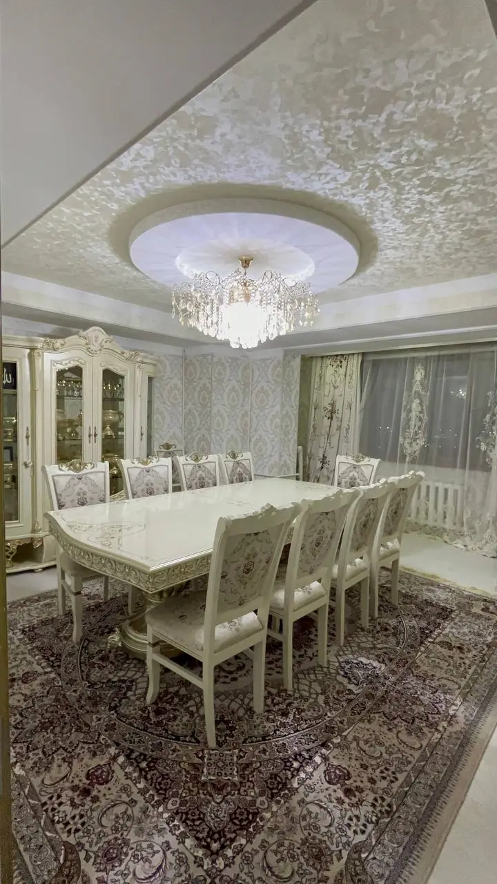 4 xonali kvartira − 100 m², 18/19 qavat