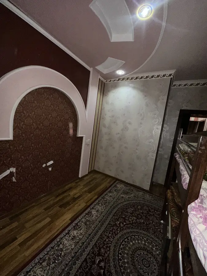 Сдается 3-комнатная квартира − 200 м²