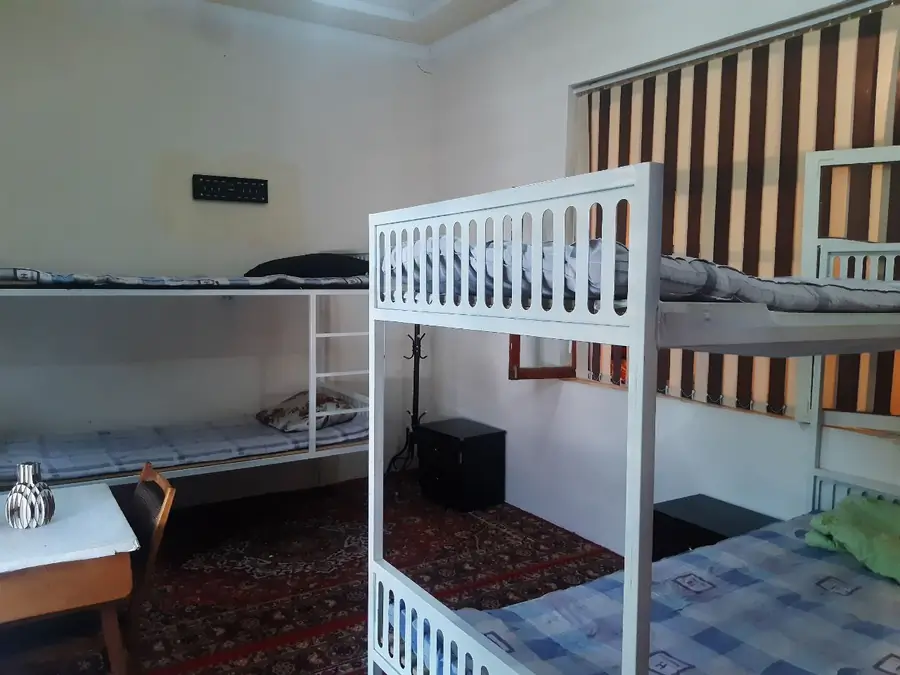 1 dan 4 xona kvartirada, 1/1 qavat