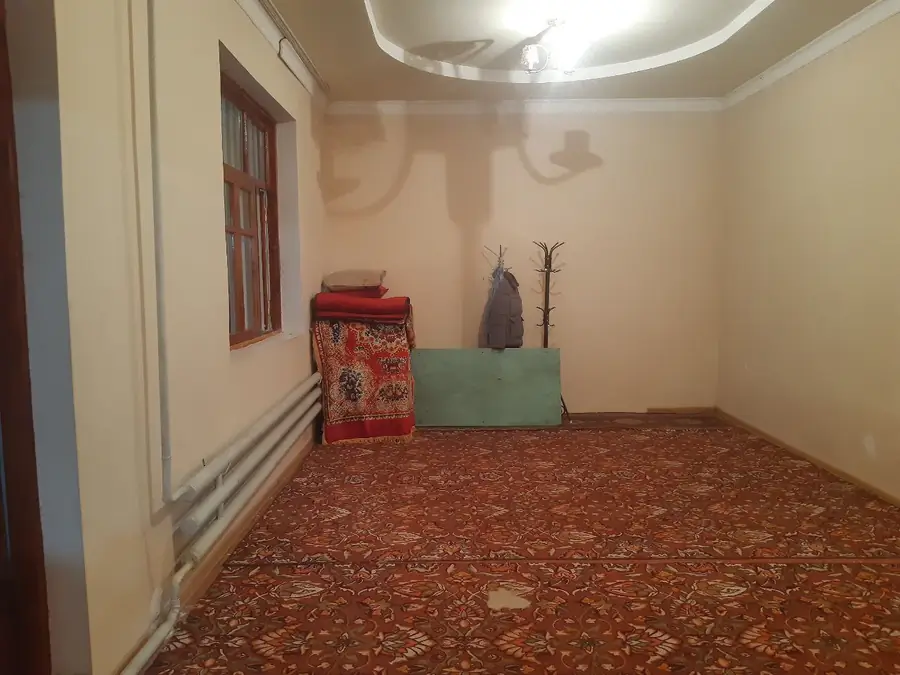 1 dan 4 xona kvartirada, 1/1 qavat