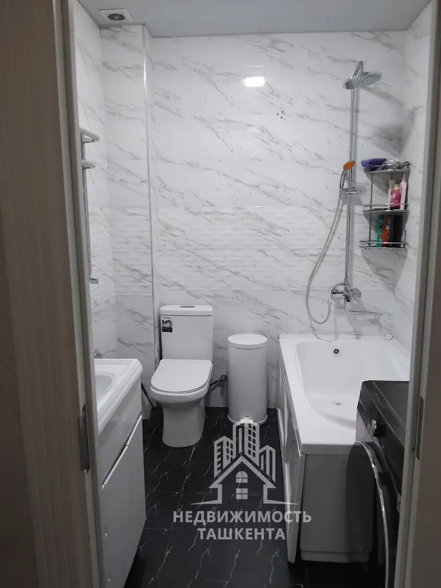 2 qavatli uy sotiladi − 180 m²