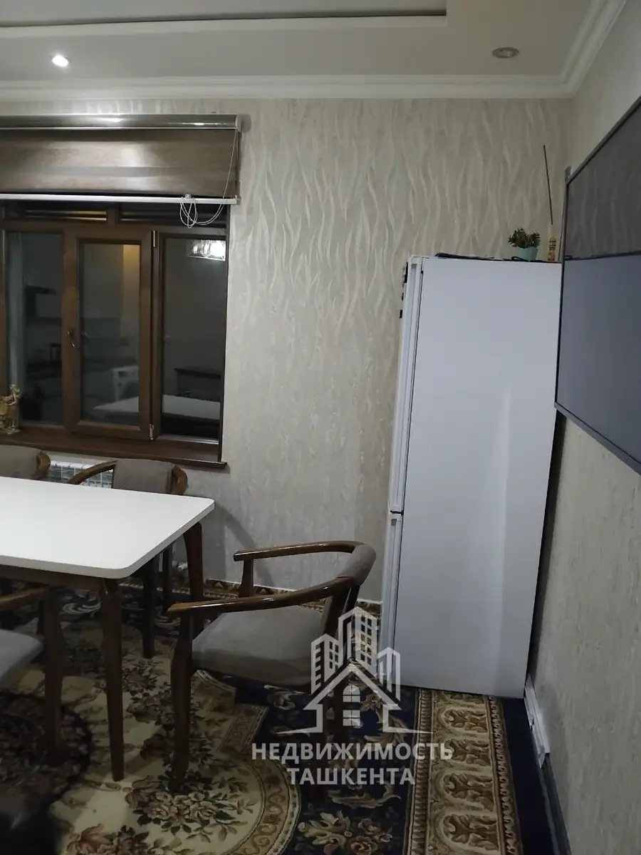 2 qavatli uy sotiladi − 180 m²