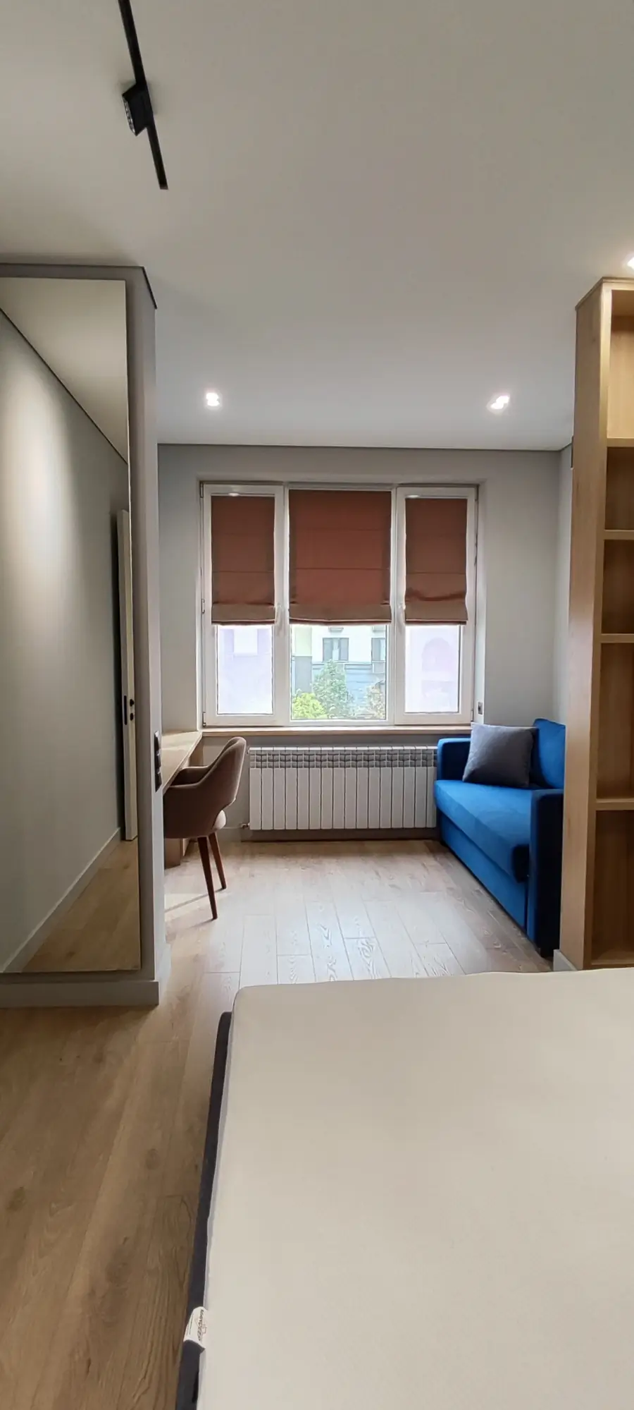 Сдается 3-комнатная квартира − 96 м²