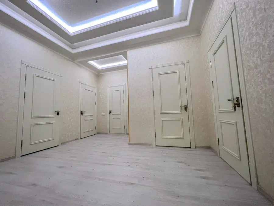 4 xonali kvartira − 95 m², 1/9 qavat