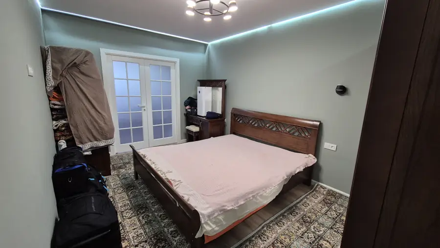 Сдается 2-комнатная квартира − 60 м²