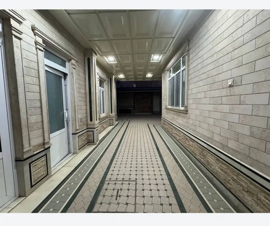 Ijaraga 2 qavatli uy − 100 m²