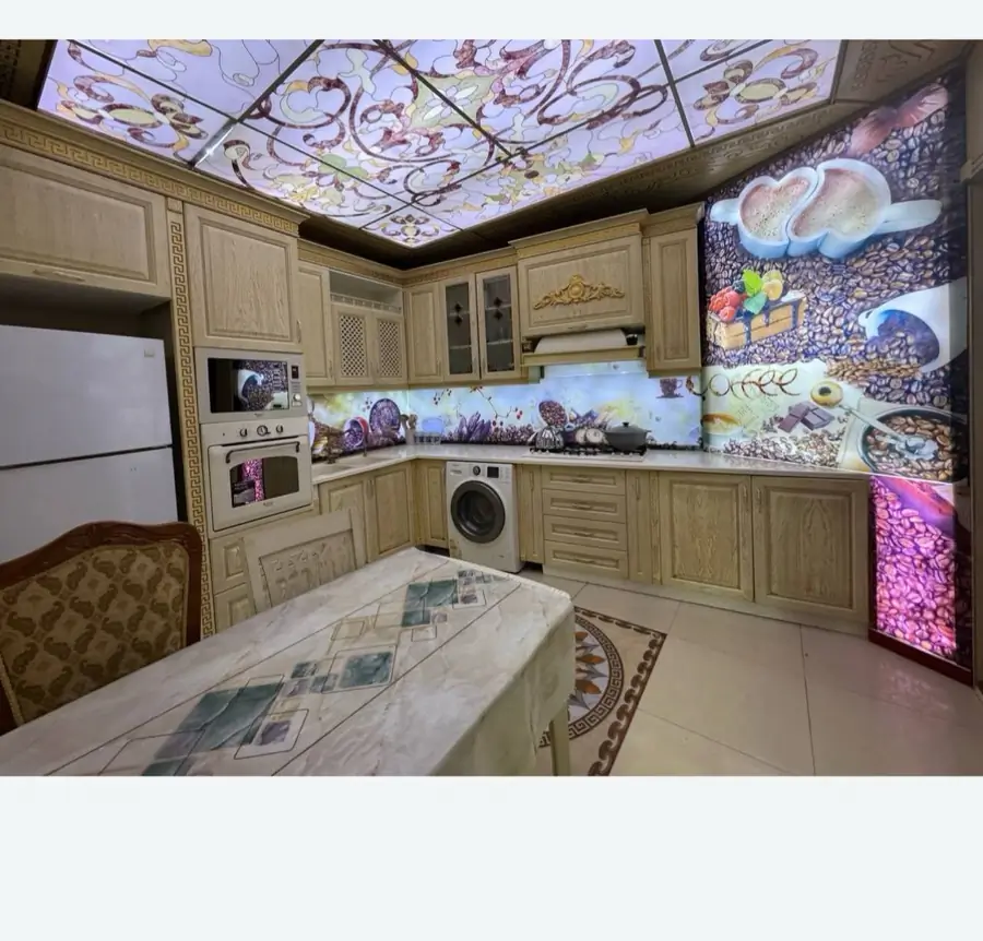 2 qavatli uy − 100 m², 10 sot.