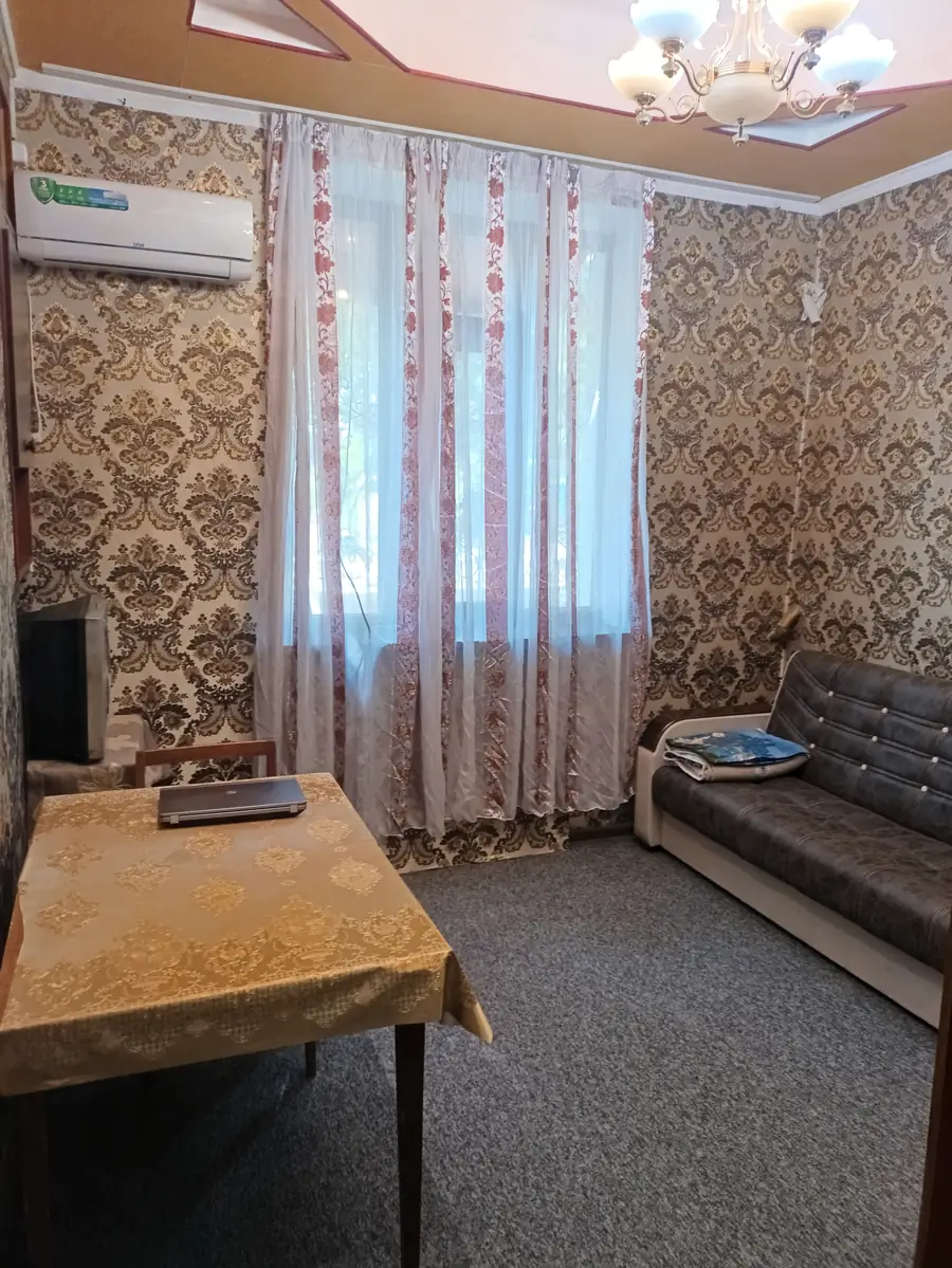 3 dan 2 xona kvartirada, 1/2 qavat