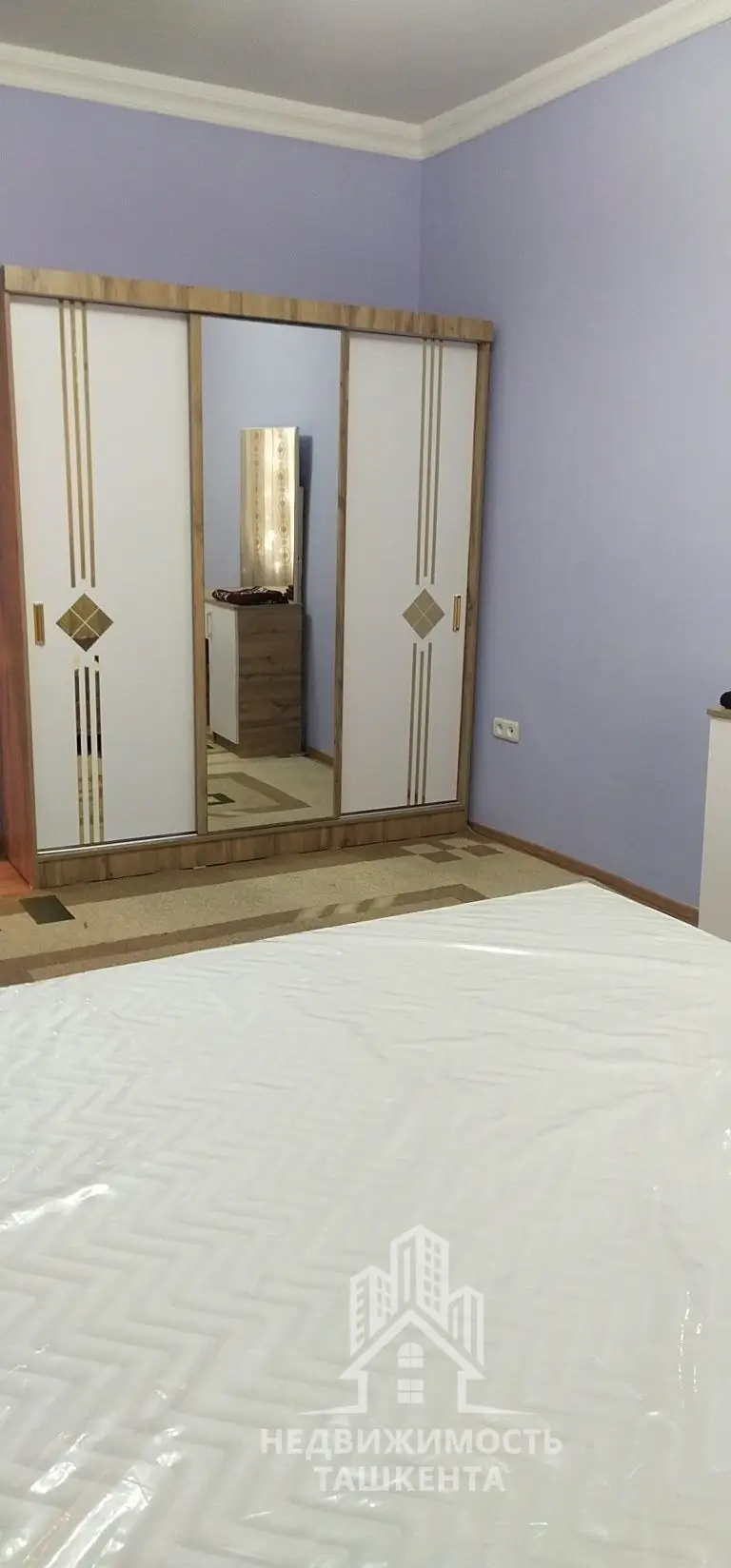 Сдается 2-комнатная квартира − 60 м²