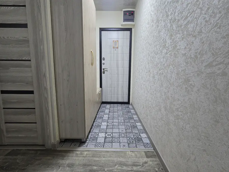 3 xonali kvartira sotiladi − 60 m²