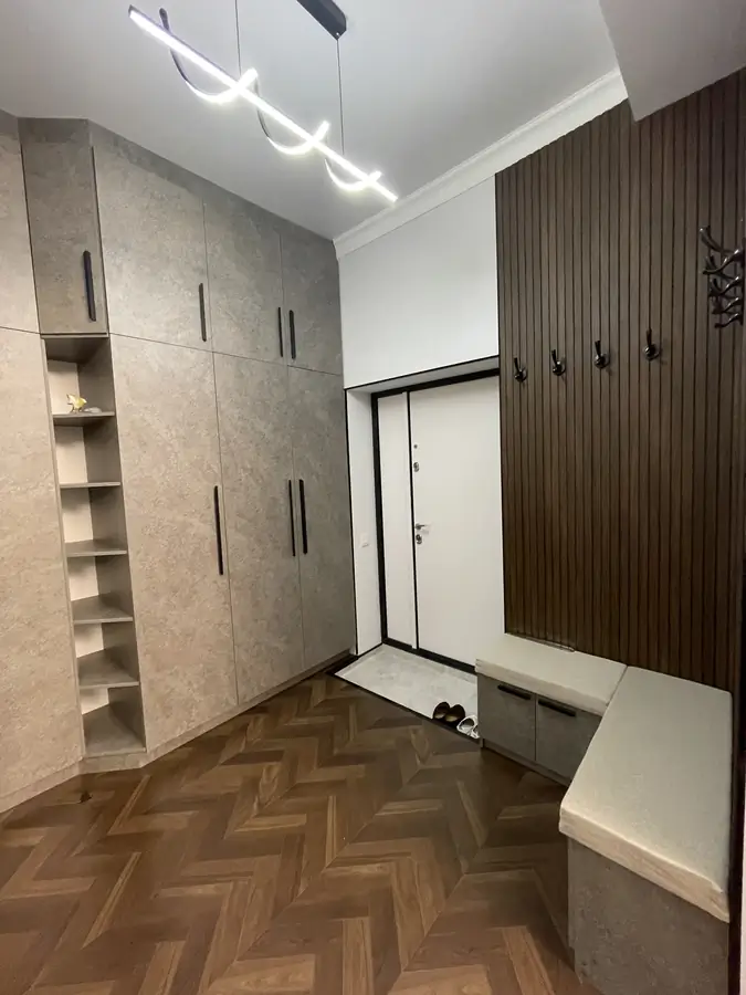 Сдается 3-комнатная квартира − 84 м²