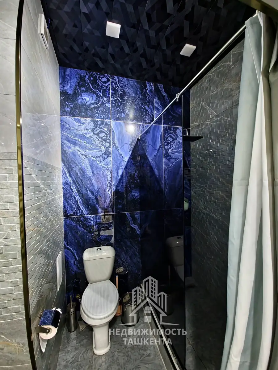 1 xonali kvartira sotiladi − 42 m²