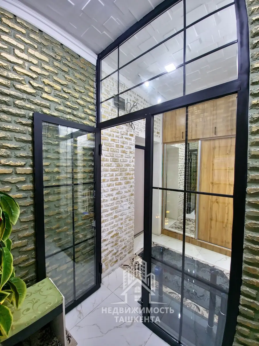 1 xonali kvartira − 42 m², 8/10 qavat